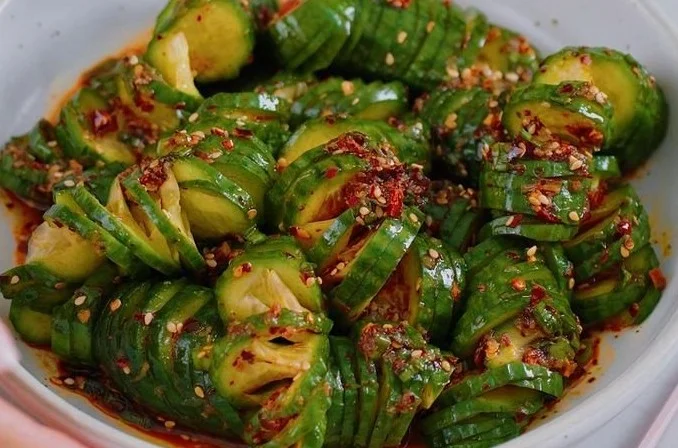 15 minute Spicy Cucumber Salad