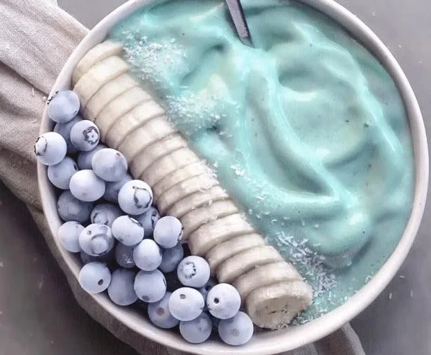 Meet the Smoothie Bowl That's Mermaid-Approved