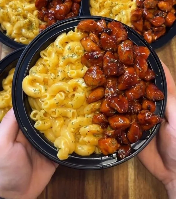 Healthy meal prep ideas for lunch and dinner on a vibrant plate.