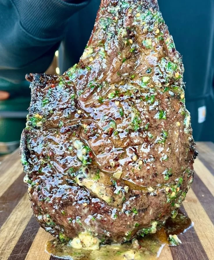 Grilled Tomahawk Steak