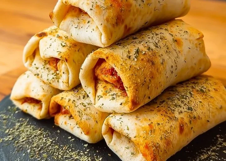 HIGH PROTEIN Pepperoni Pizza Rolls